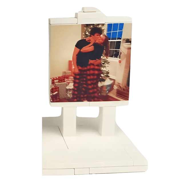 Easel with Photo - EntangleTies™